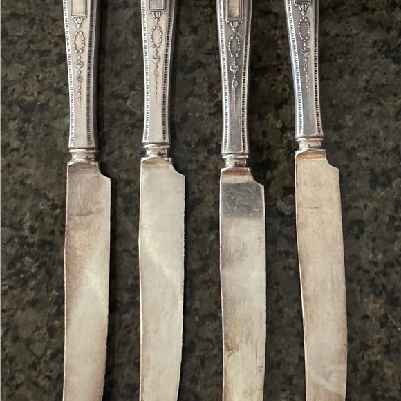 4, 1921 Grosvenor “Community” Oneida SilverPlate Knives - Great condition - Picture 7 of 12